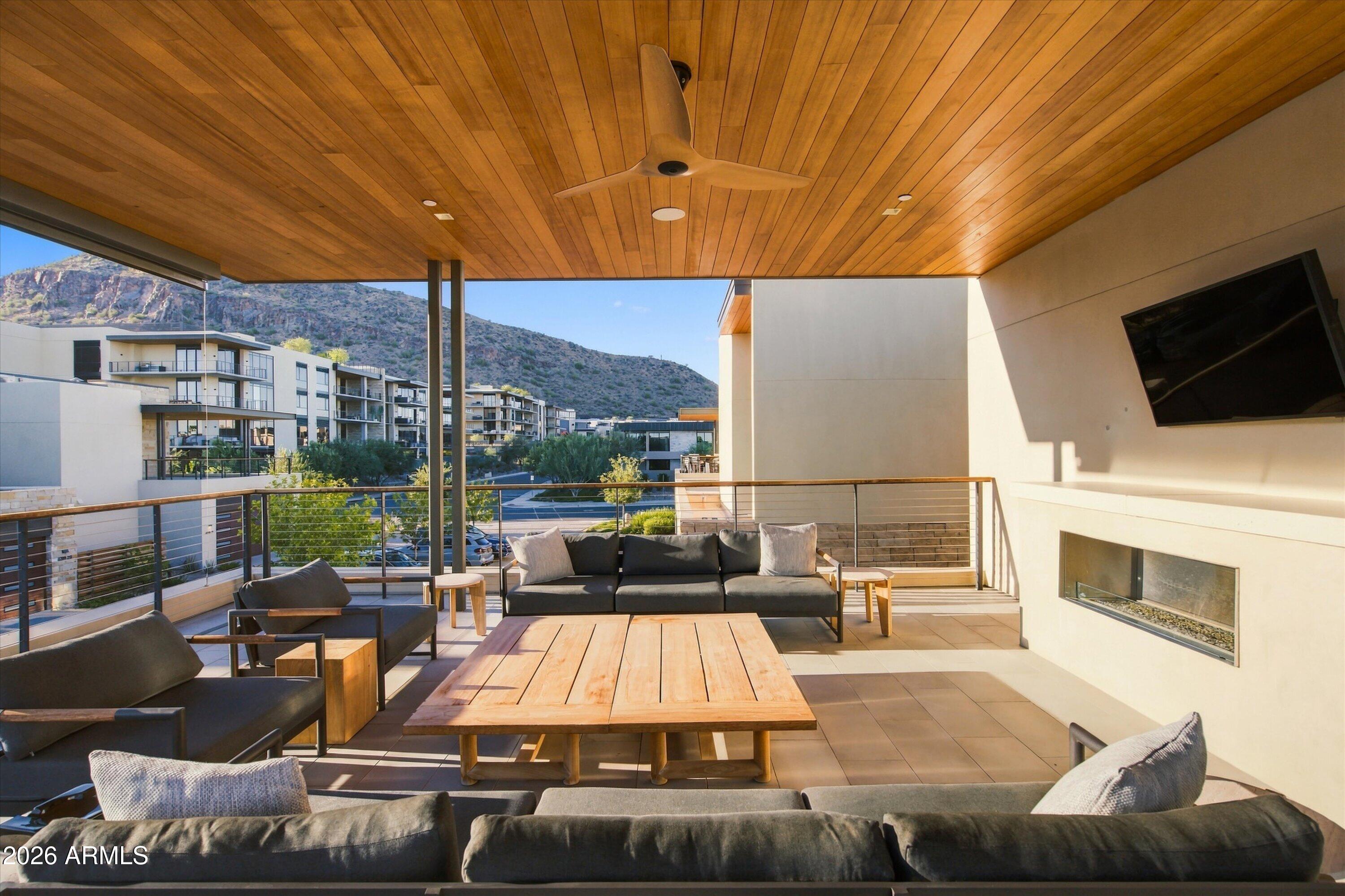 6311 E PHOENICIAN Boulevard 17