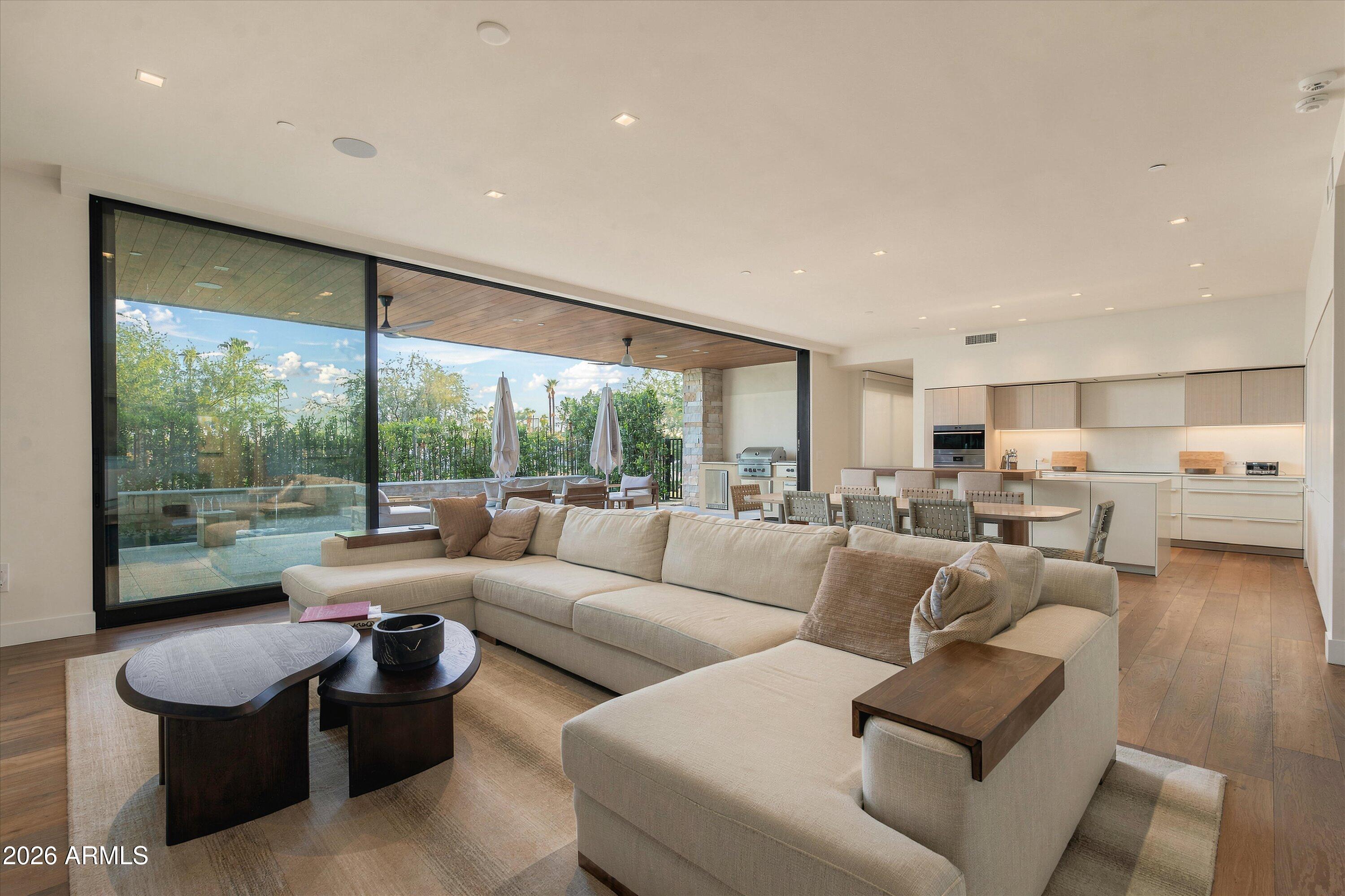 6311 E PHOENICIAN Boulevard 17