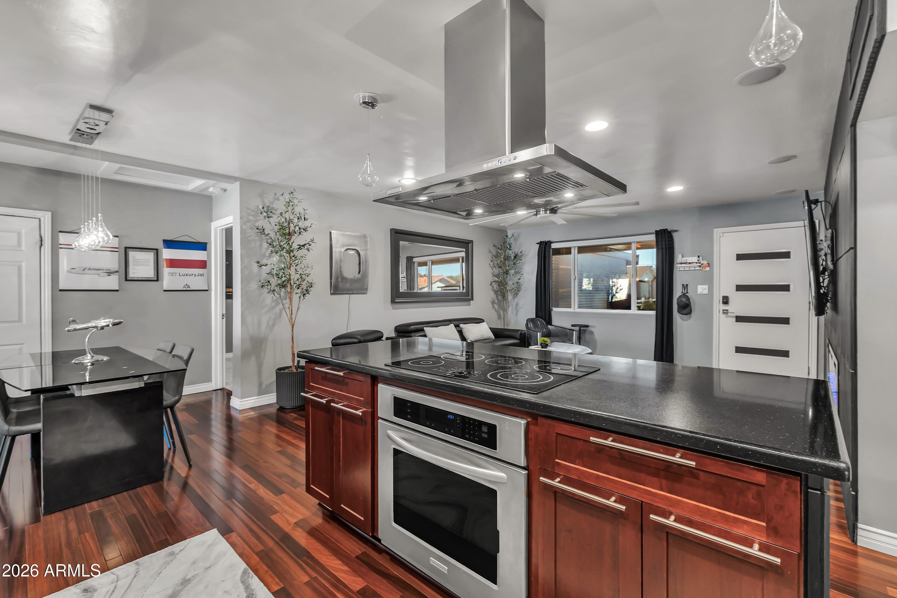 3621 N NAVAJO Trail