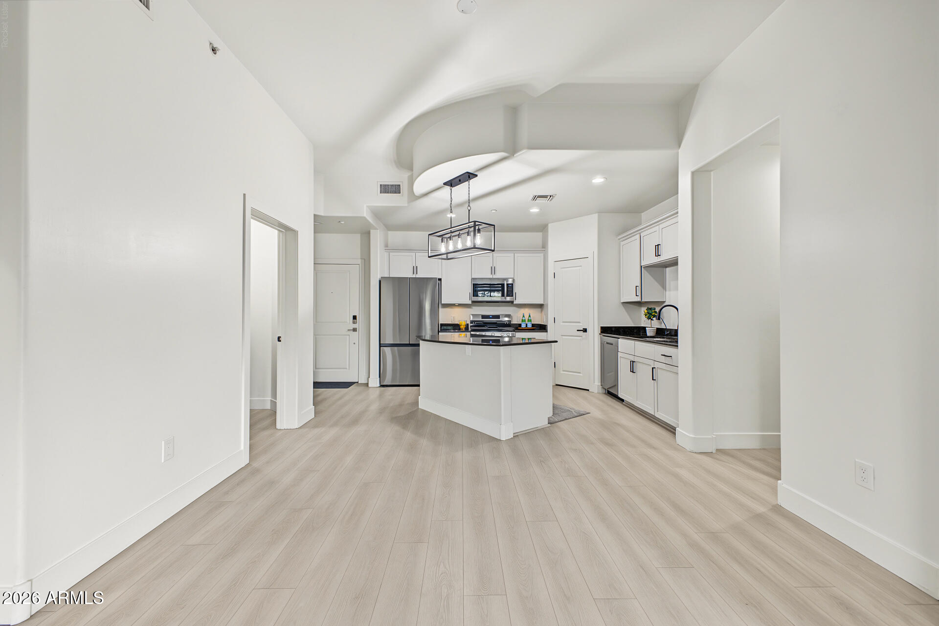 945 E PLAYA DEL NORTE Drive 2007