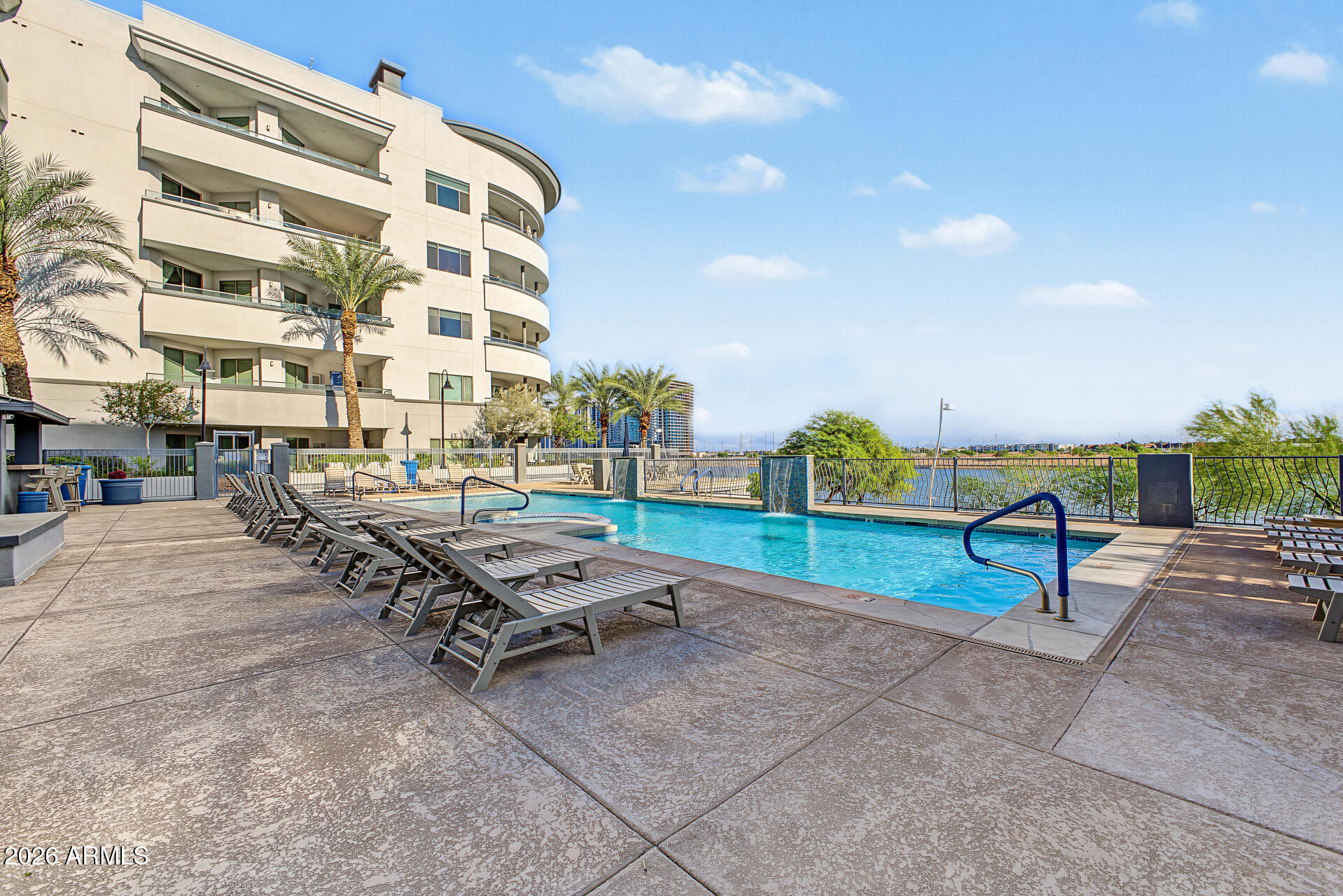 945 E PLAYA DEL NORTE Drive 2007