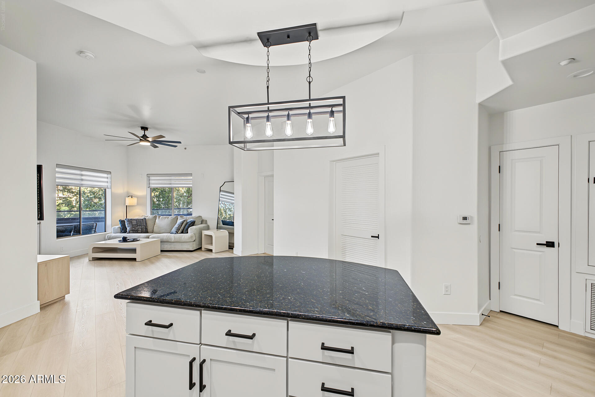 945 E PLAYA DEL NORTE Drive 2007