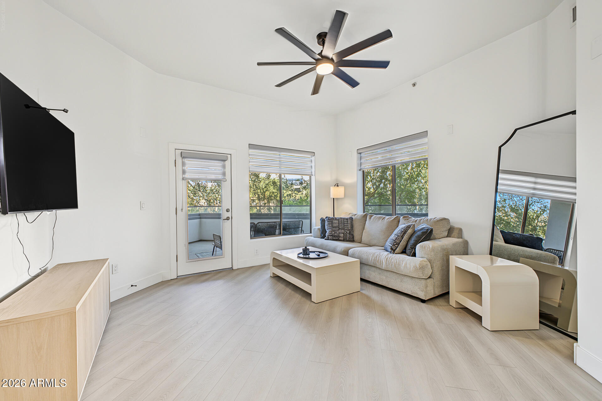 945 E PLAYA DEL NORTE Drive 2007