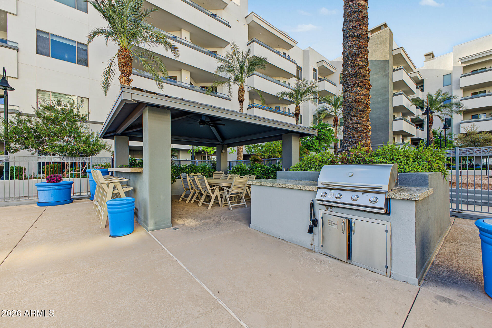 945 E PLAYA DEL NORTE Drive 2007