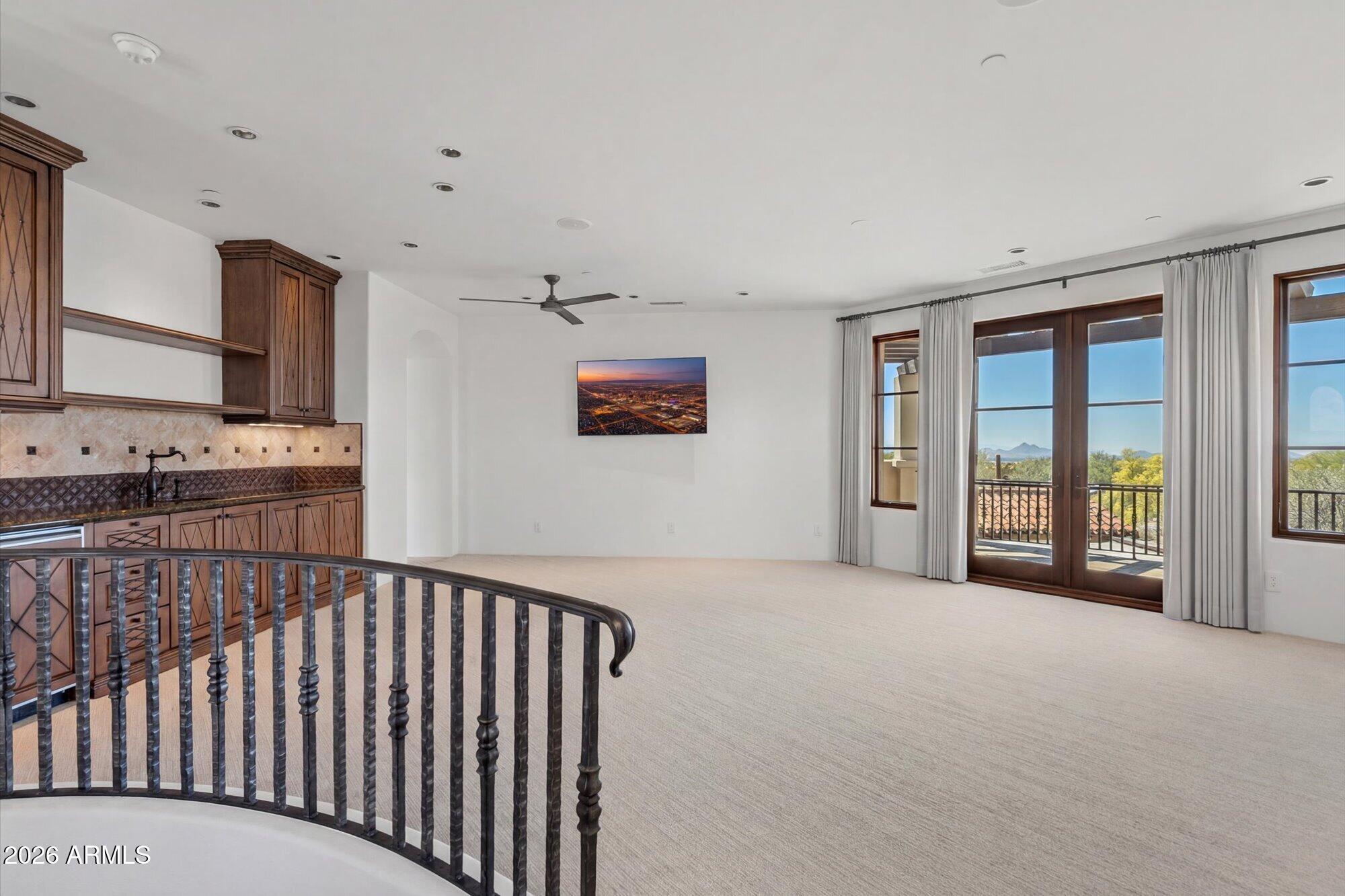 9820 E THOMPSON PEAK Parkway 648