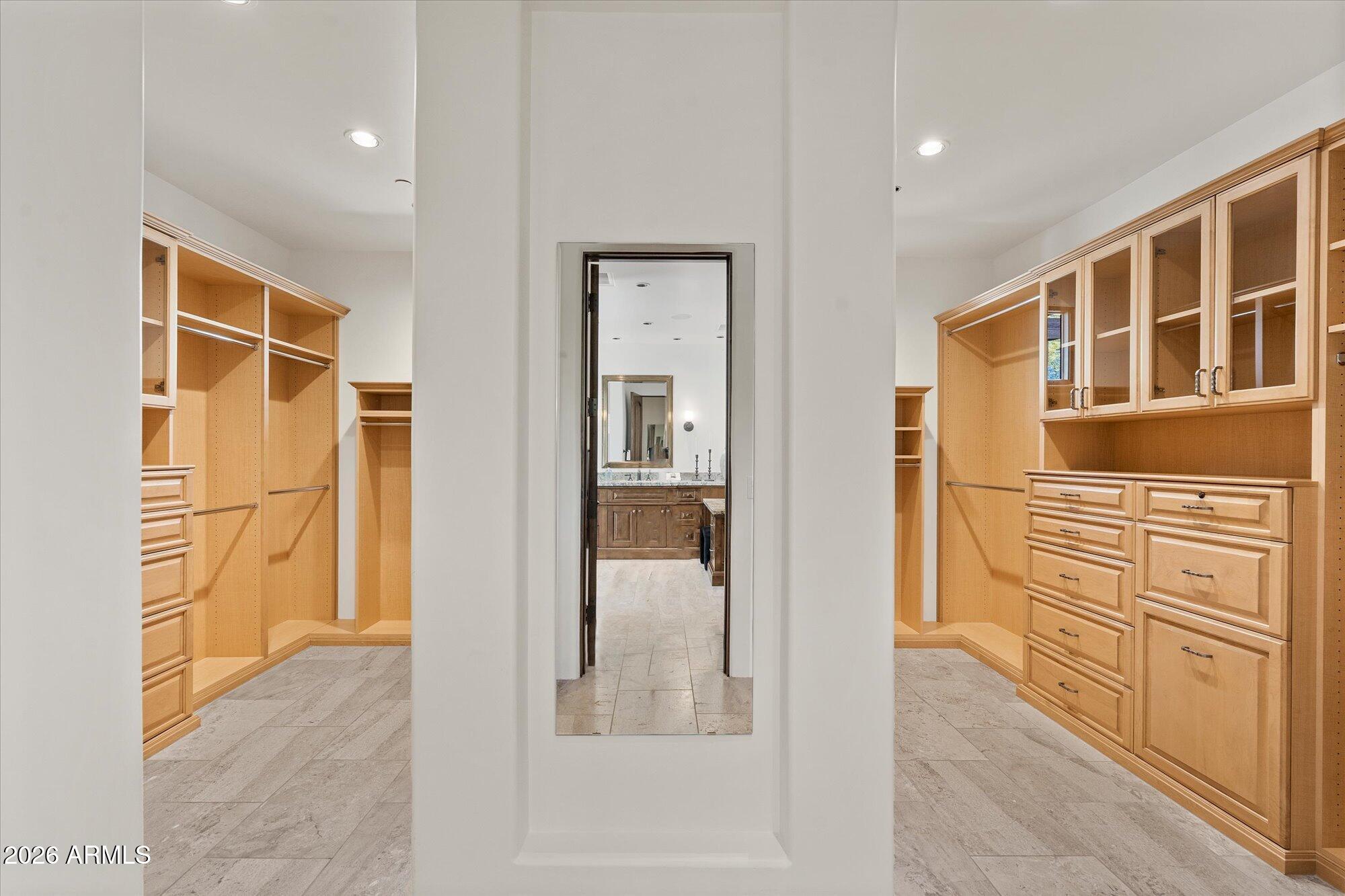 9820 E THOMPSON PEAK Parkway 648