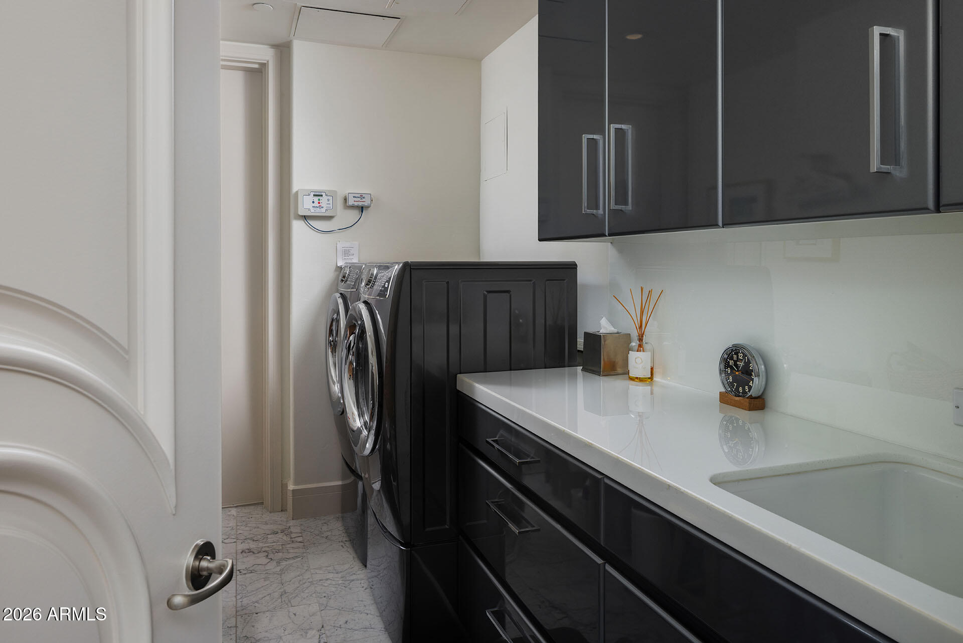 2402 E Esplanade Lane PH-1