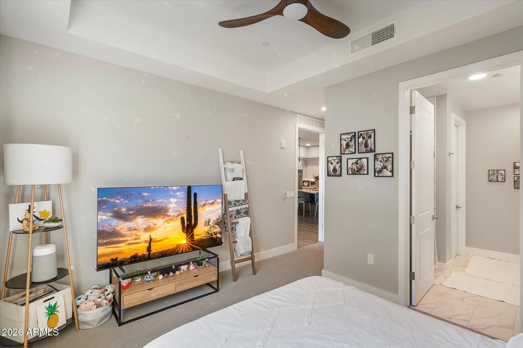 5250 E DEER VALLEY Drive 360