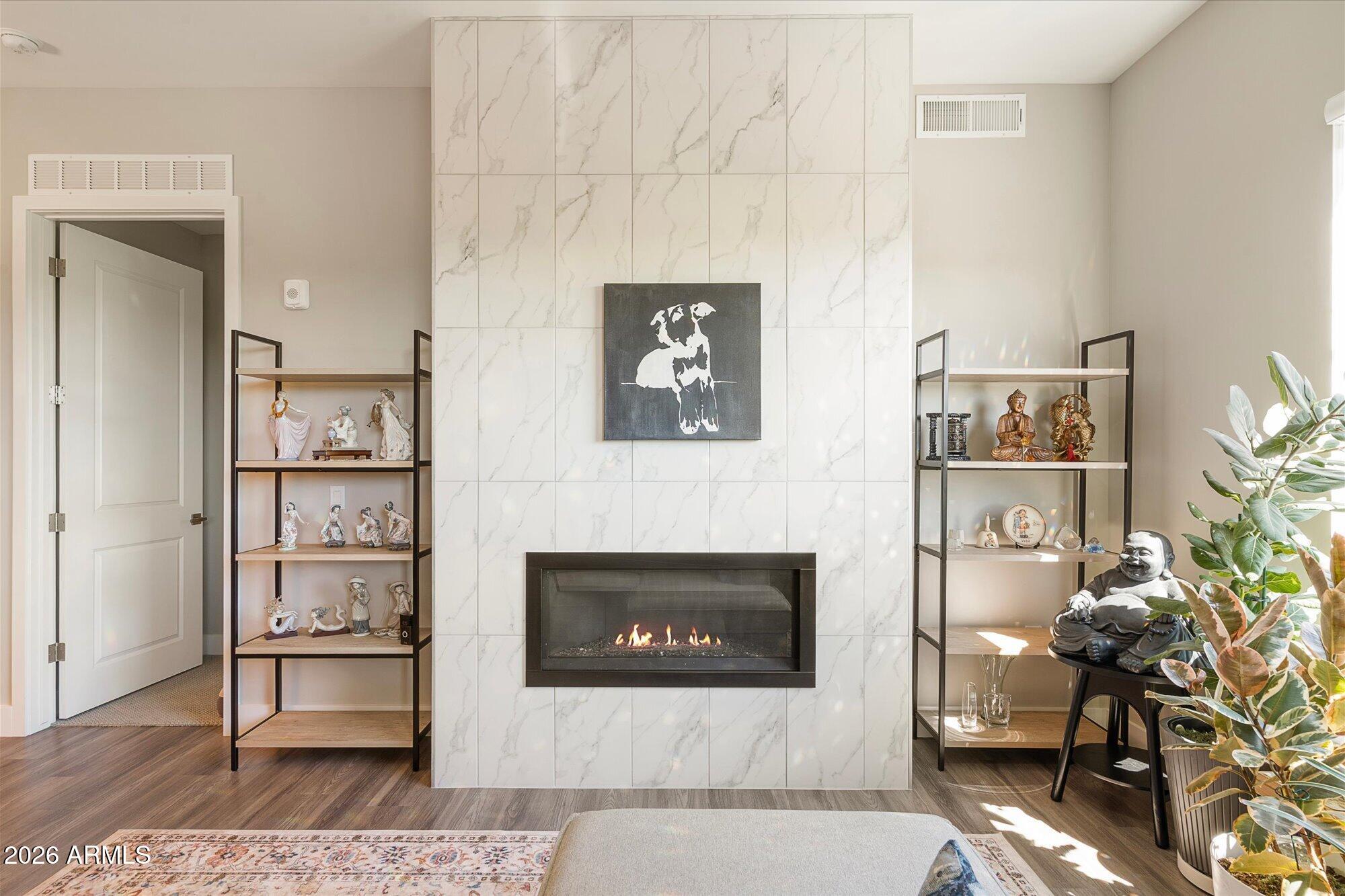 5250 E DEER VALLEY Drive 360