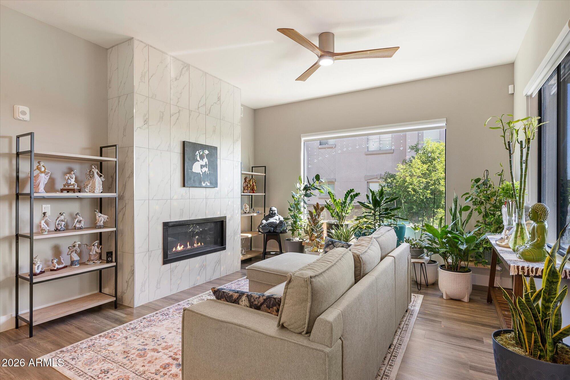 5250 E DEER VALLEY Drive 360