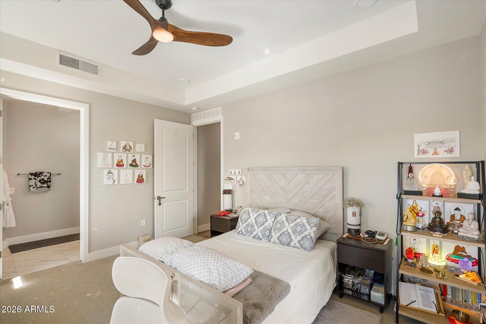 5250 E DEER VALLEY Drive 360