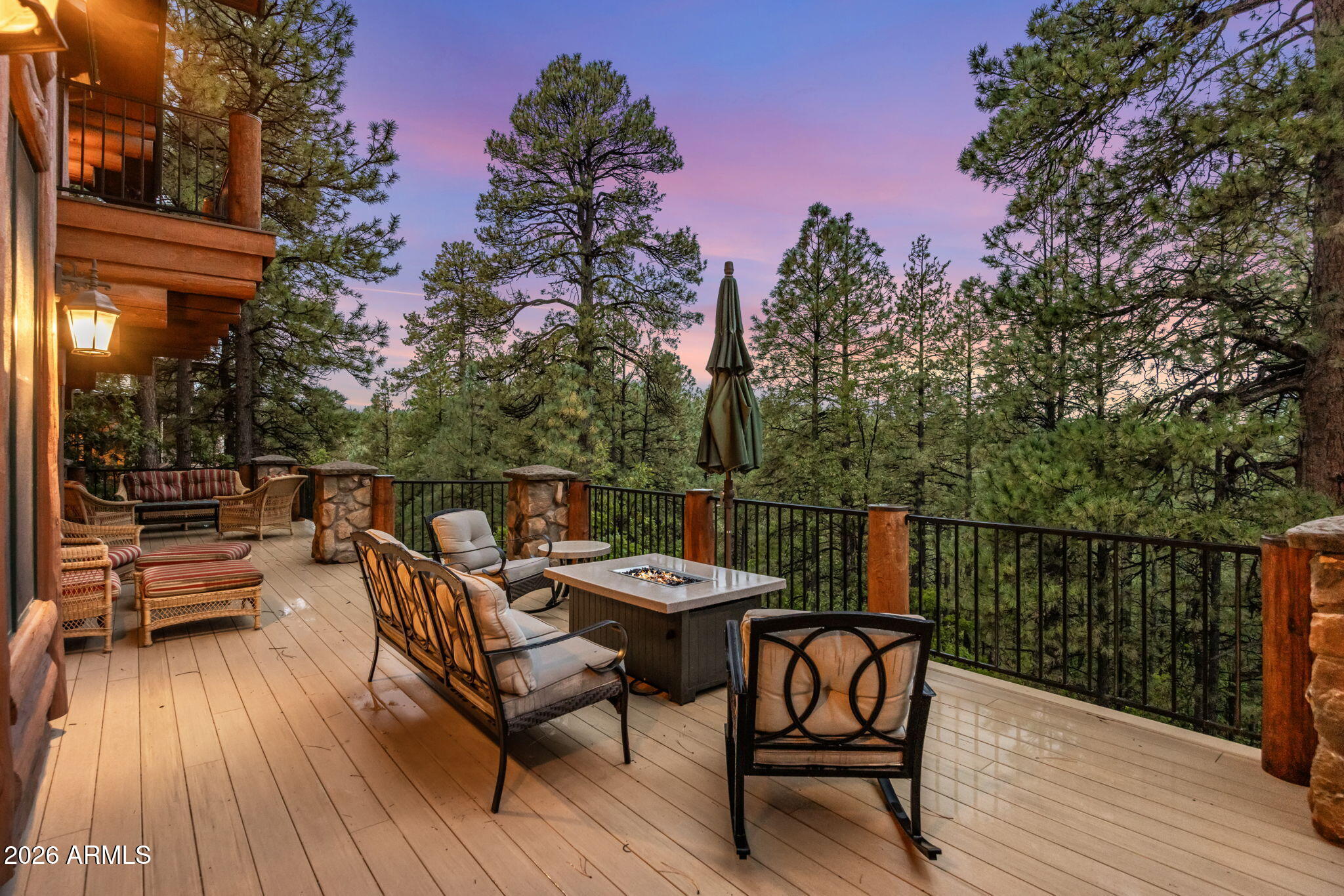 2179 CREEKSIDE Court