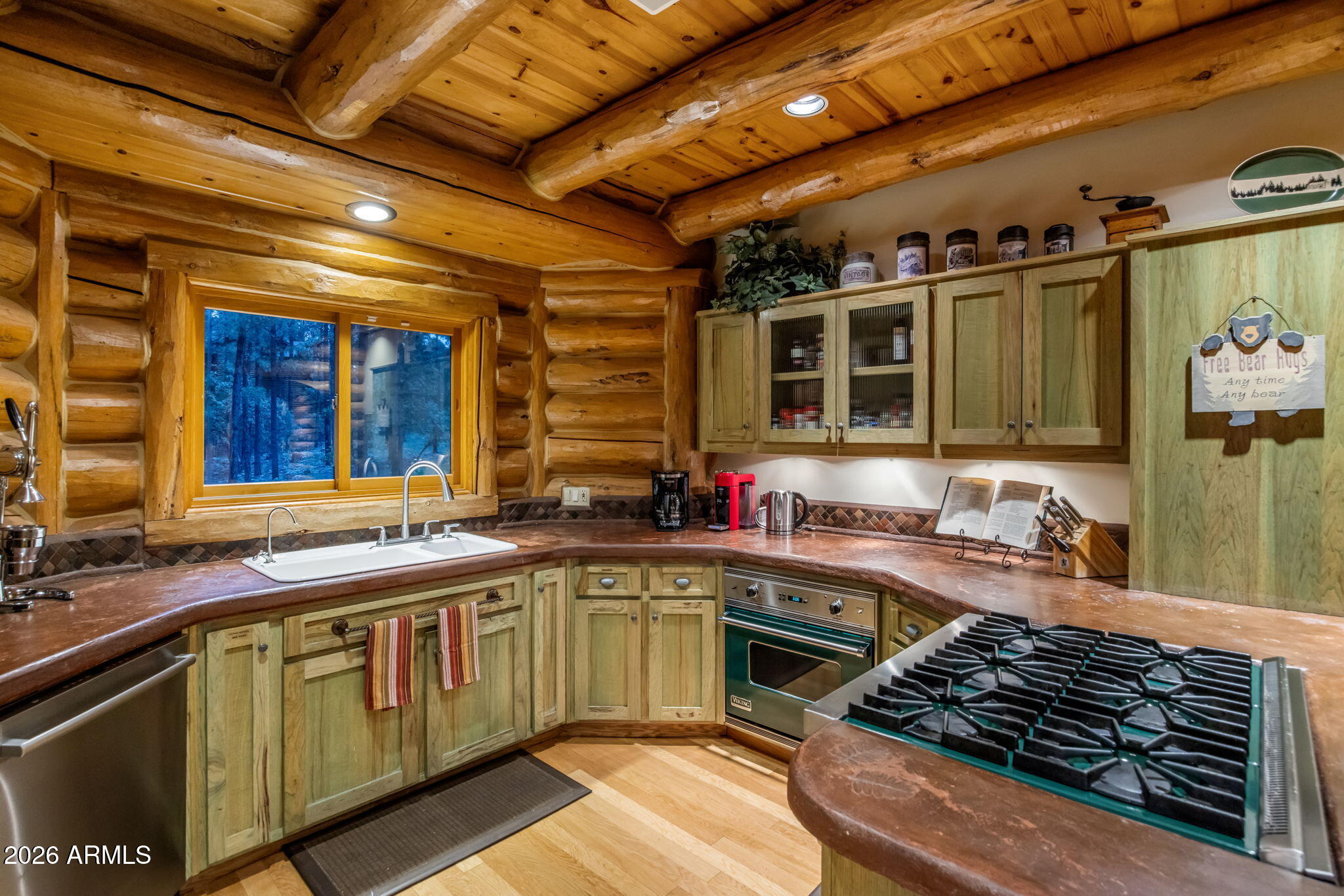 2179 CREEKSIDE Court