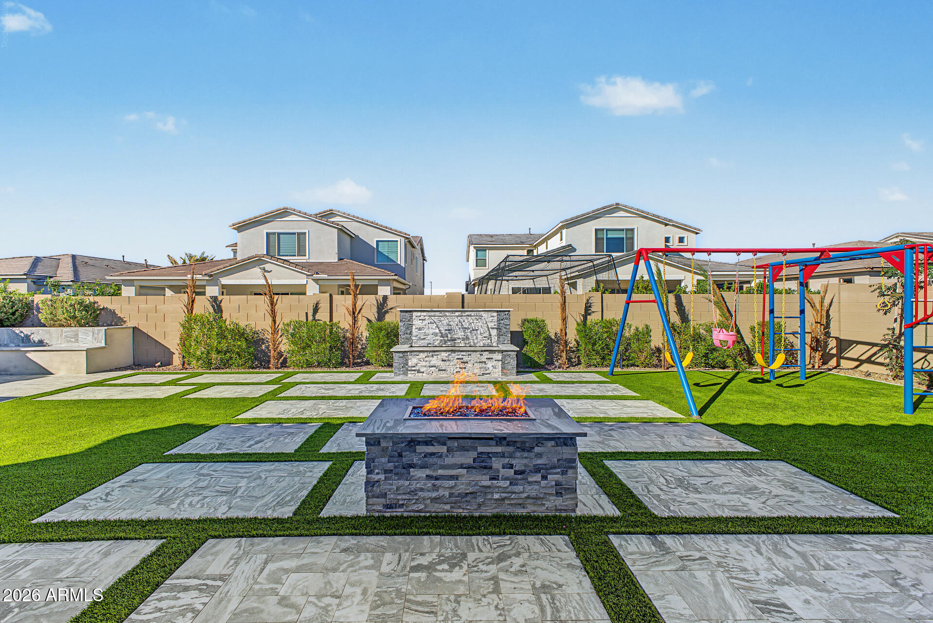 1252 E COCONINO Way