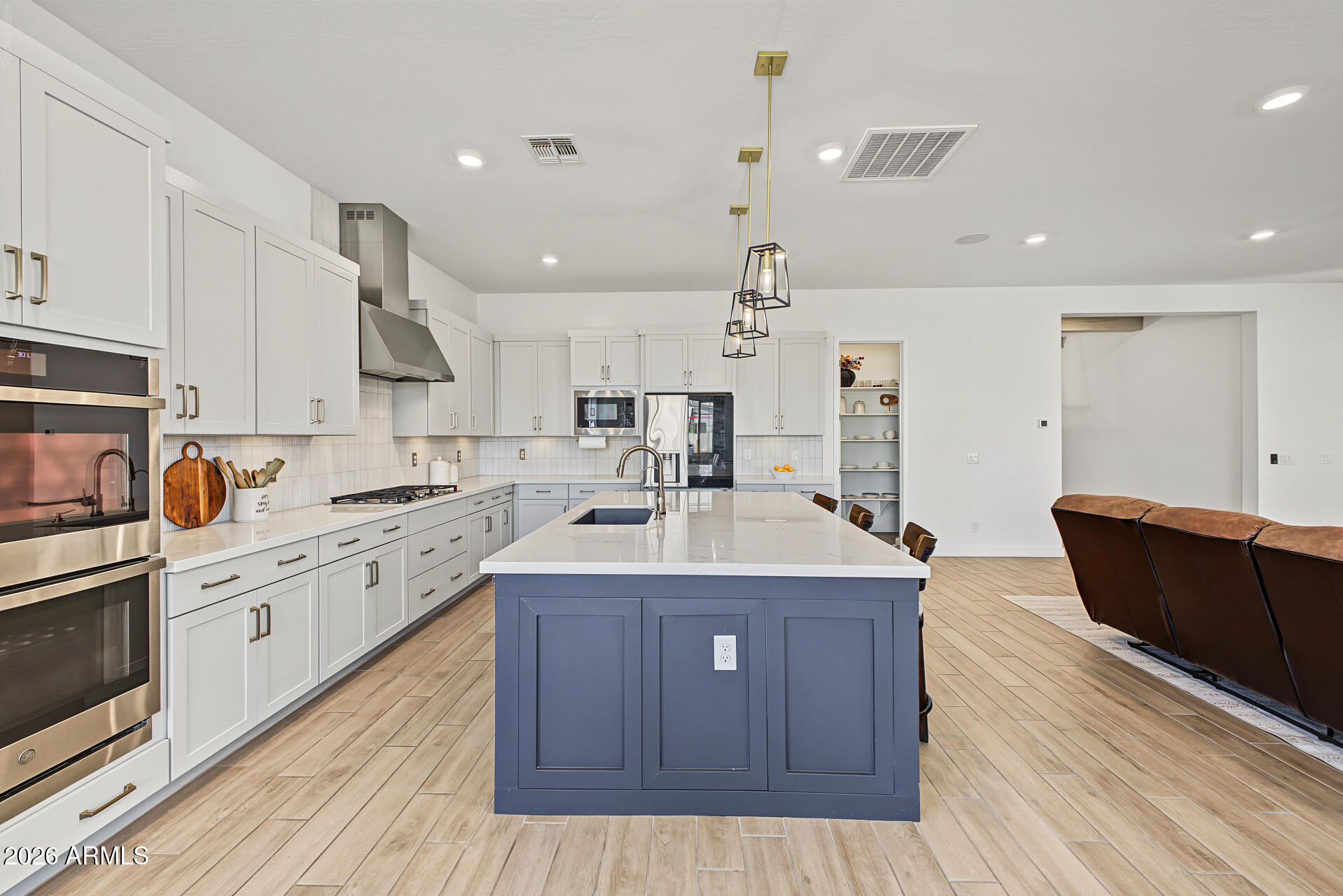 1252 E COCONINO Way