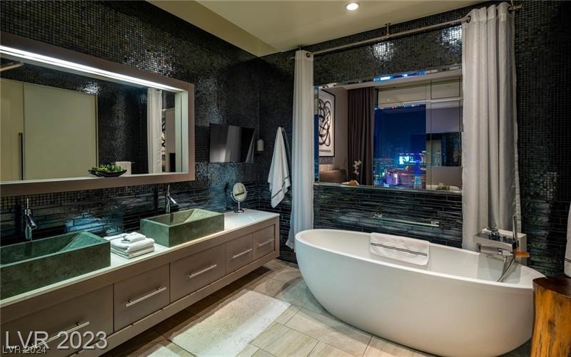 3750 Las Vegas Boulevard 4103