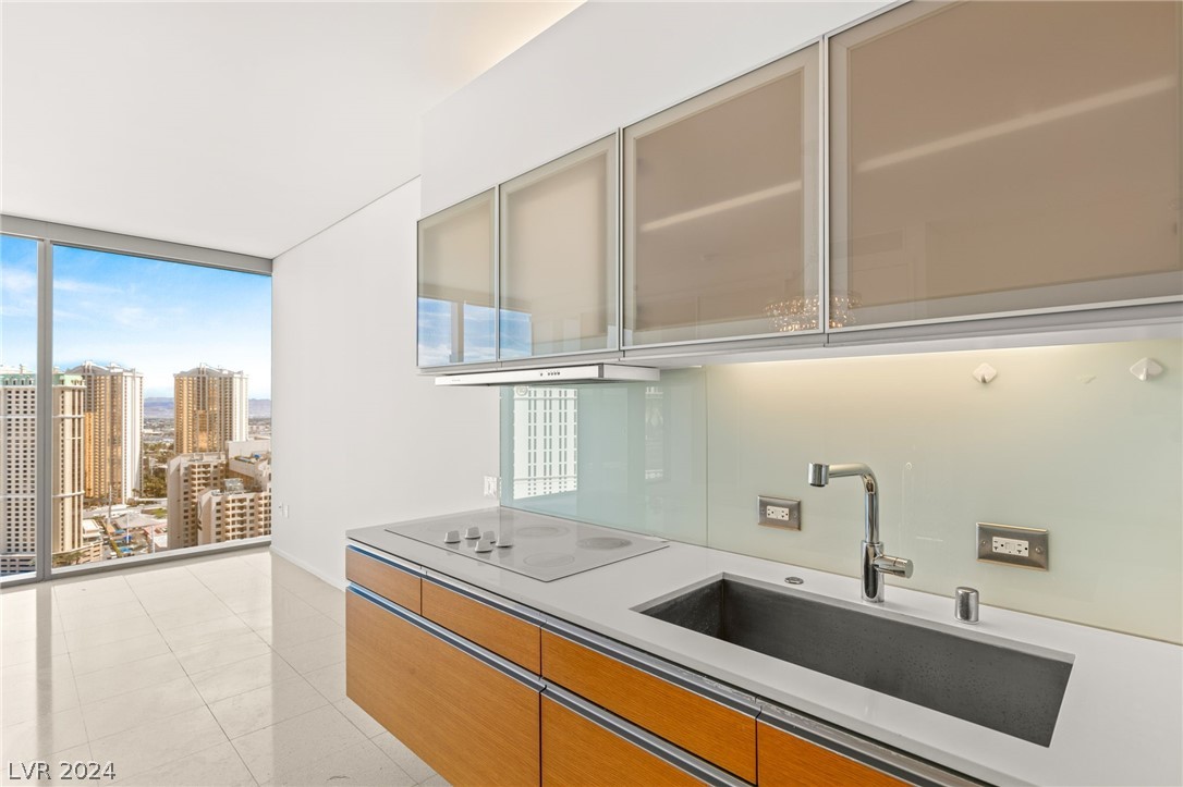 3722 Las Vegas Boulevard 2503