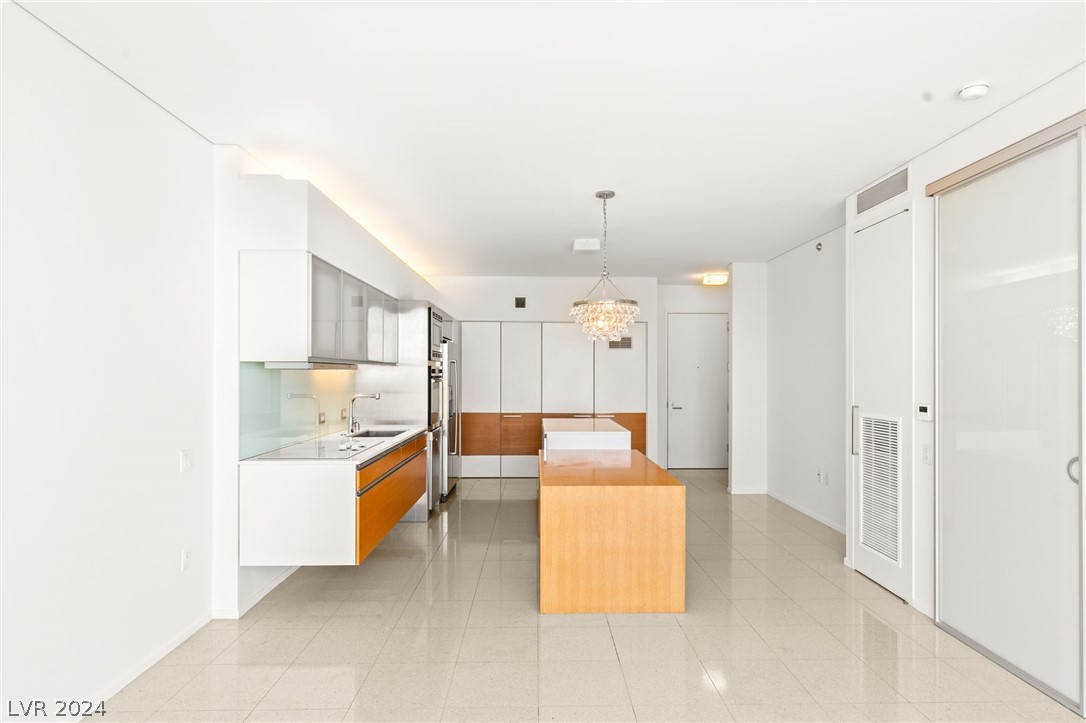 3722 Las Vegas Boulevard 2503