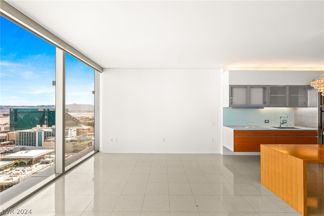 3722 Las Vegas Boulevard 2503