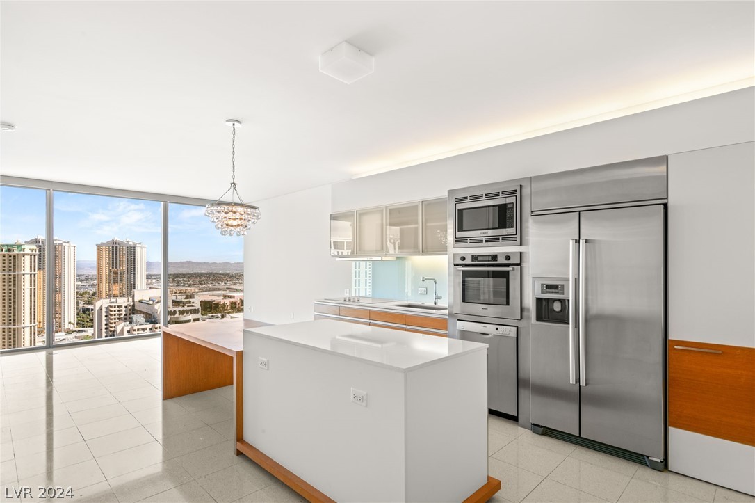3722 Las Vegas Boulevard 2503
