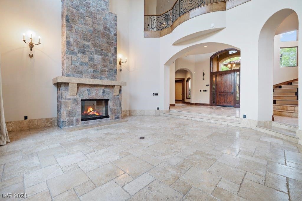 3 Vintage Canyon Street
