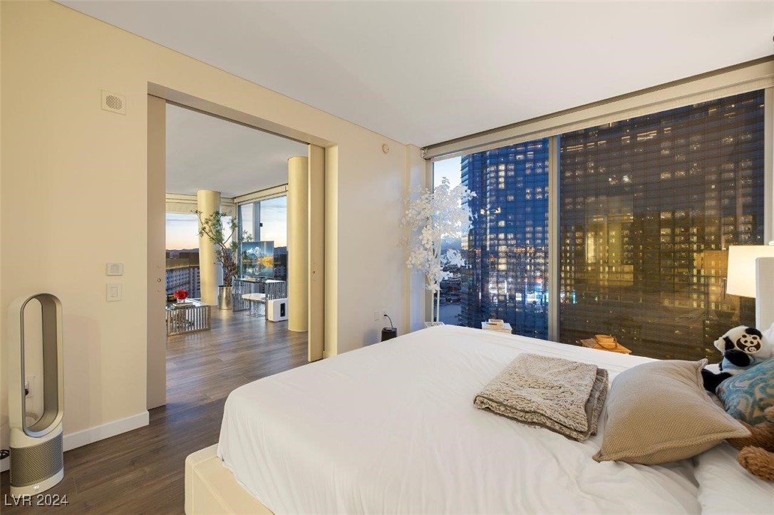3726 Las Vegas Boulevard 3004