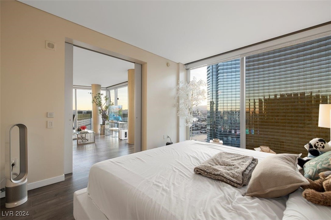 3726 Las Vegas Boulevard 3004