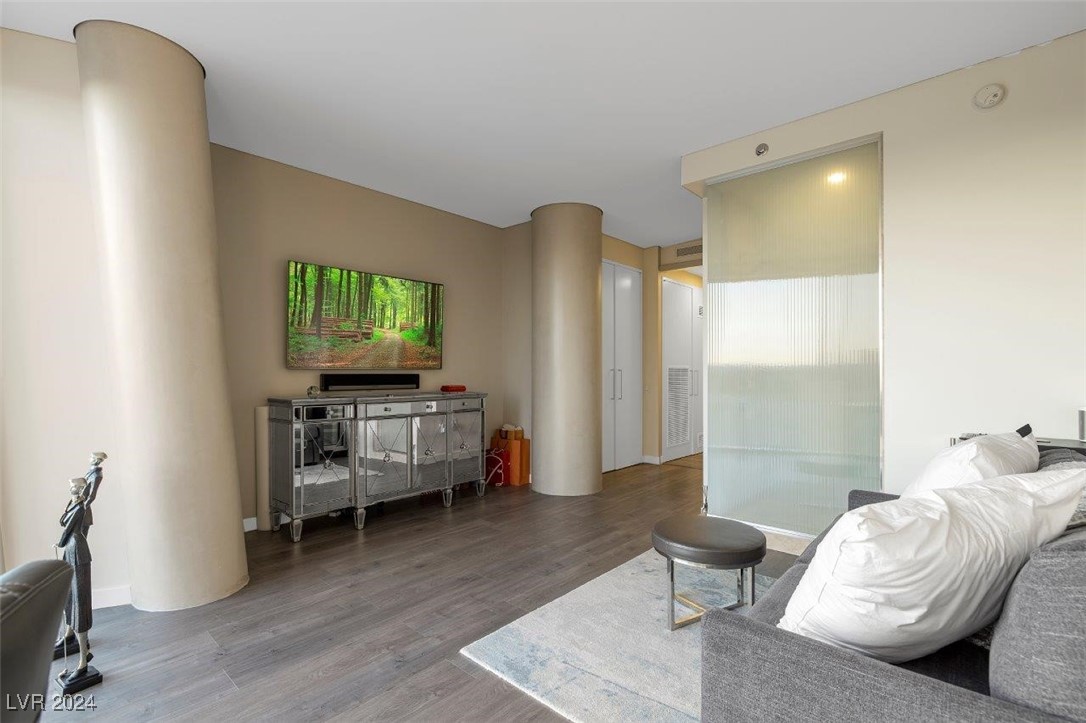 3726 Las Vegas Boulevard 3004