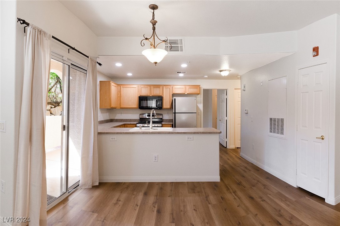 3935 Legend Hills Street 101