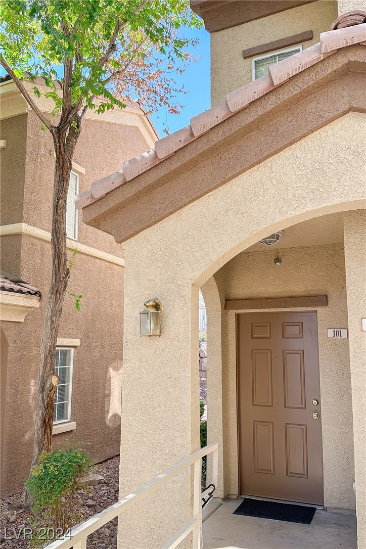 3935 Legend Hills Street 101