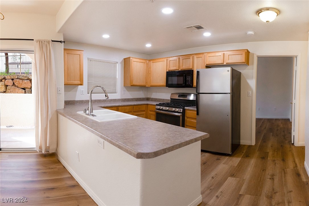3935 Legend Hills Street 101