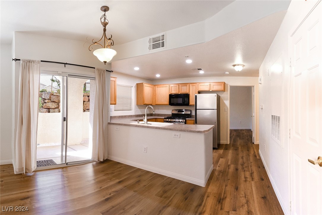3935 Legend Hills Street 101