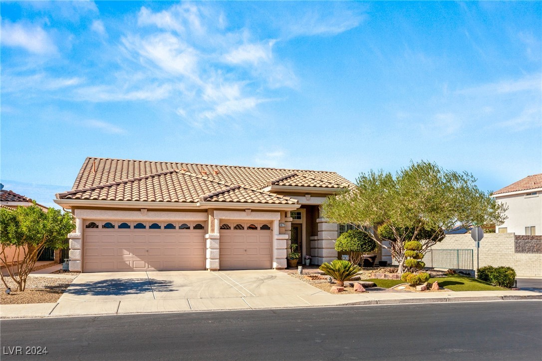 3072 Misty Moon Avenue