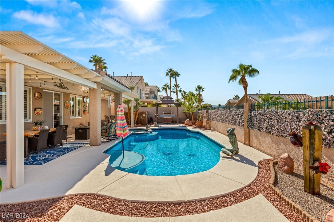 3072 Misty Moon Avenue