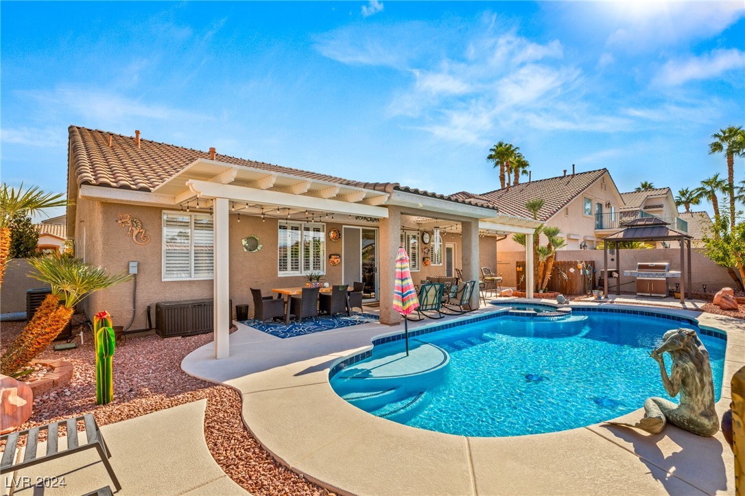 3072 Misty Moon Avenue