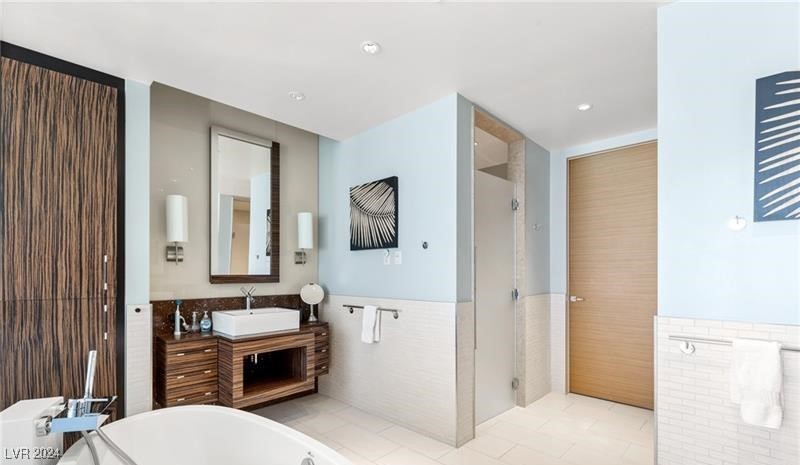 3750 Las Vegas Boulevard 2405