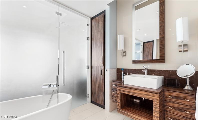 3750 Las Vegas Boulevard 2405