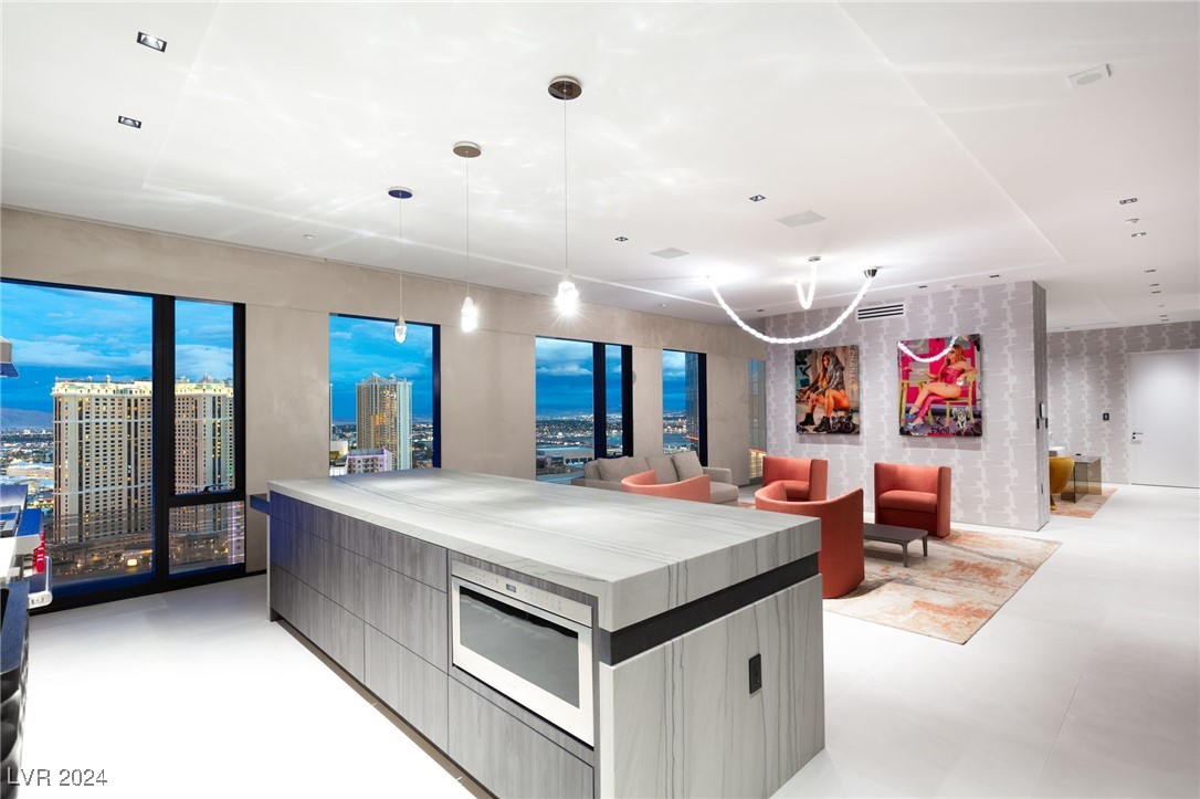3750 Las Vegas Boulevard 2406