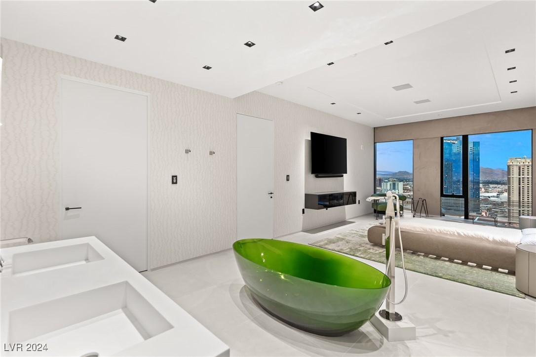 3750 Las Vegas Boulevard 2406