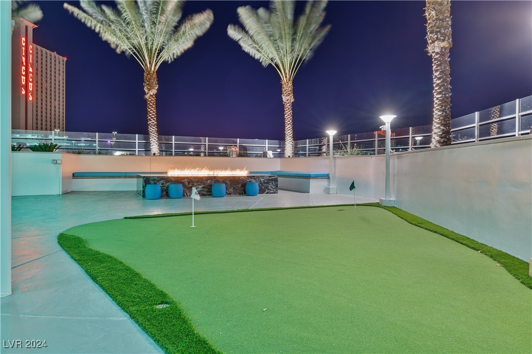 2700 Las Vegas Boulevard 4303