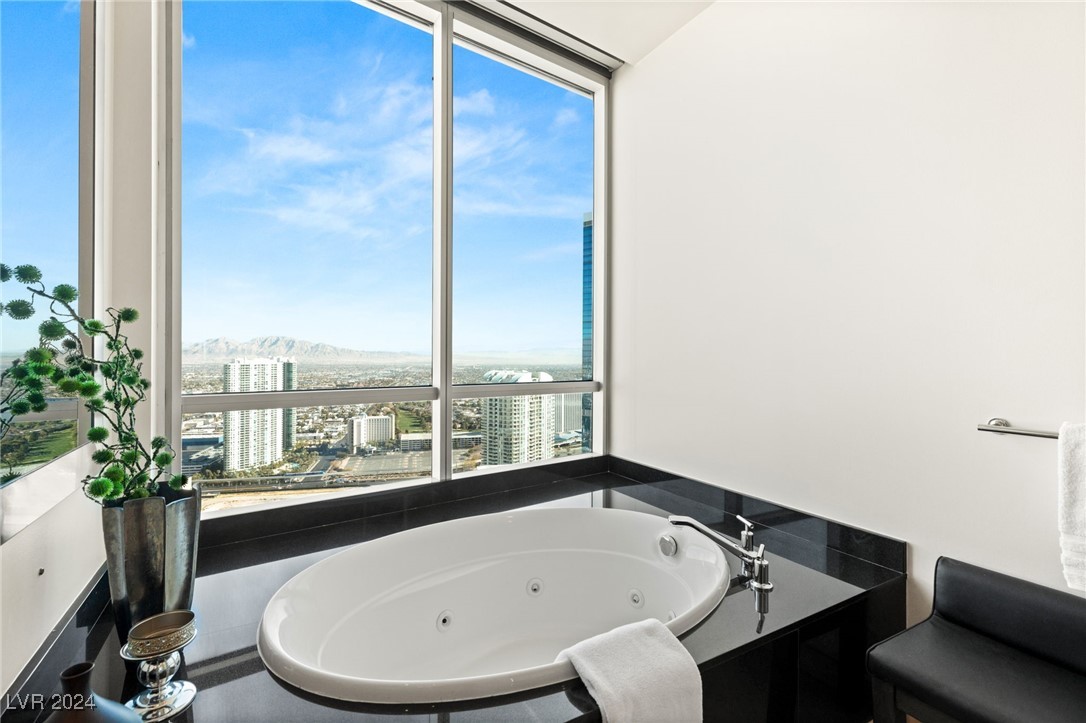 2700 Las Vegas Boulevard 4303