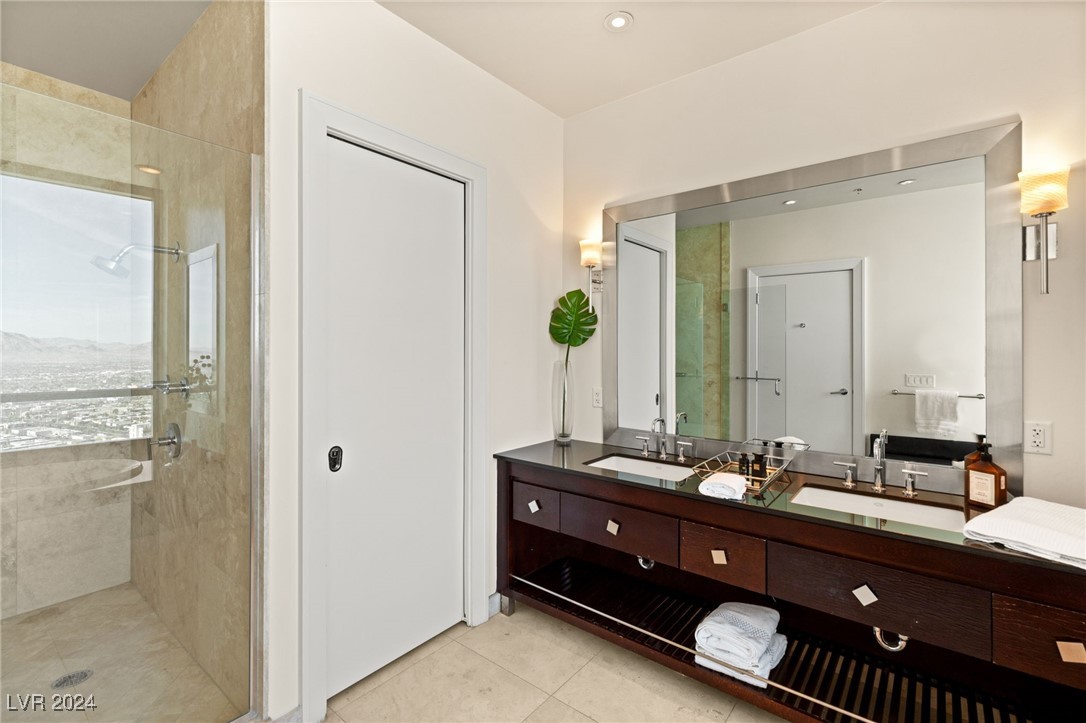 2700 Las Vegas Boulevard 4303