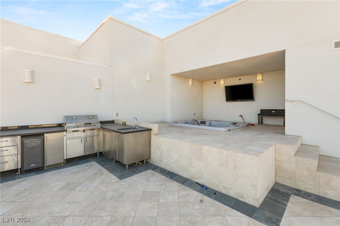 2700 Las Vegas Boulevard 4303