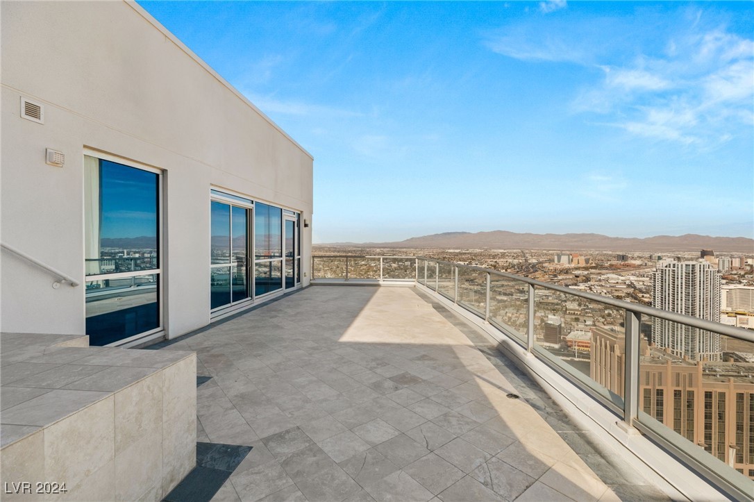2700 Las Vegas Boulevard 4303
