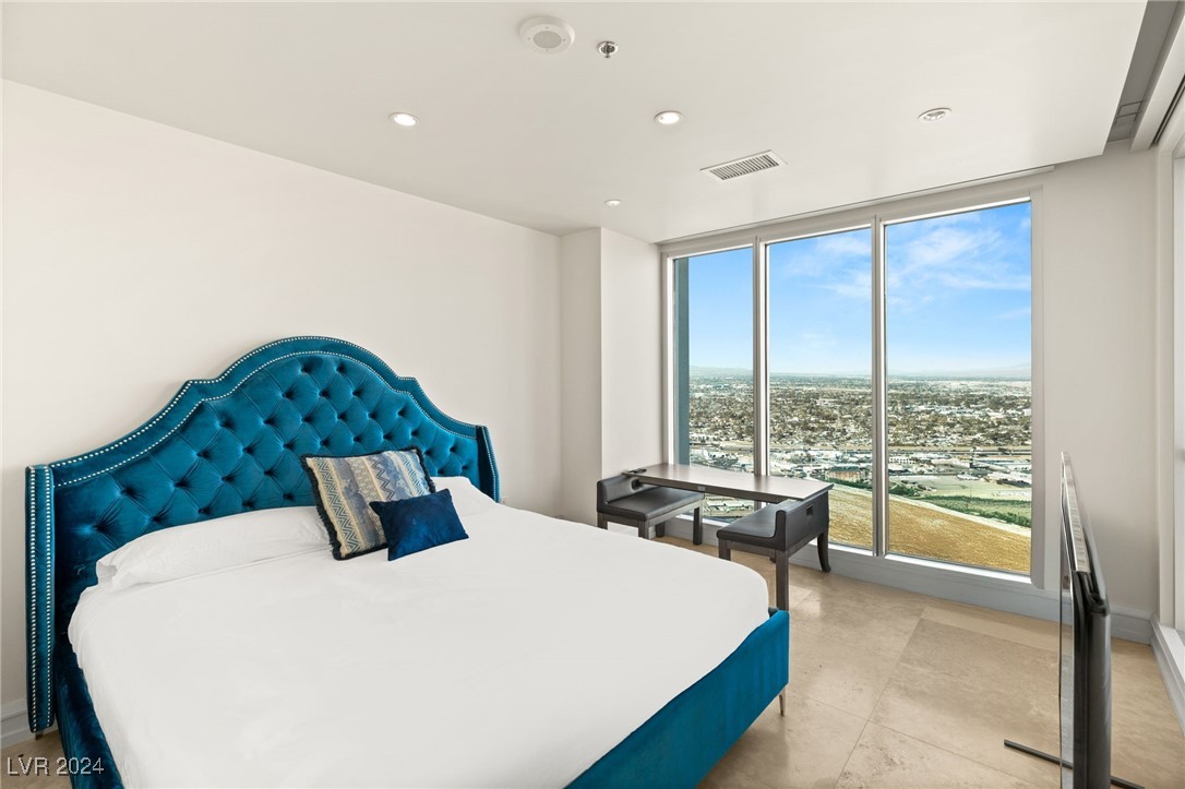 2700 Las Vegas Boulevard 4303