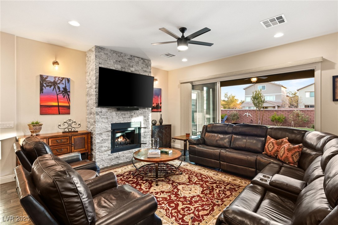7563 Saguaro Cactus Avenue