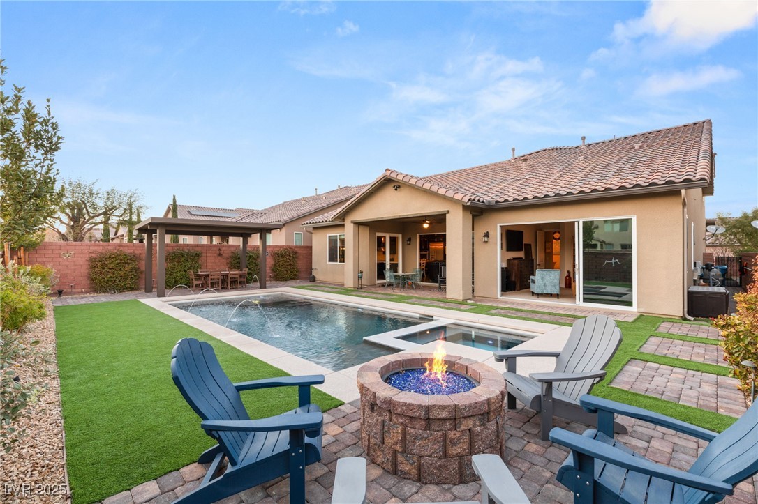 7563 Saguaro Cactus Avenue