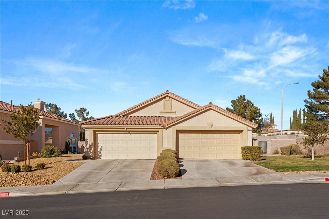 3090 Quail Crest Avenue