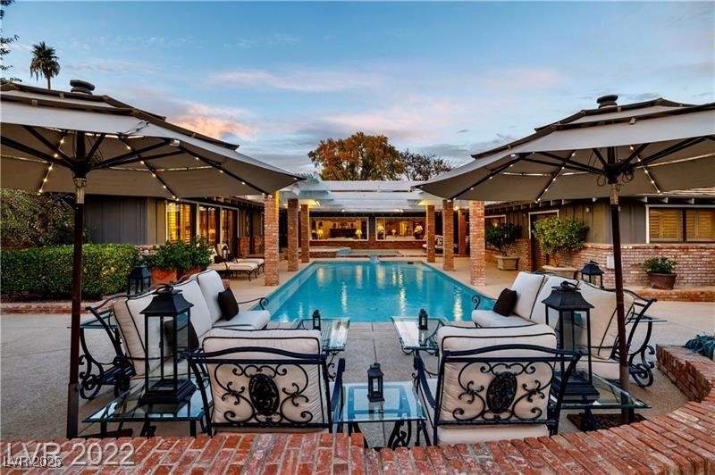 2801 Pinto Lane