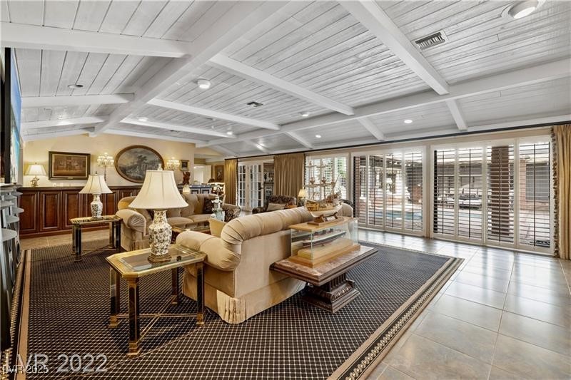 2801 Pinto Lane
